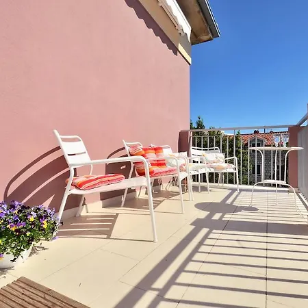 Rozmaric Apartment